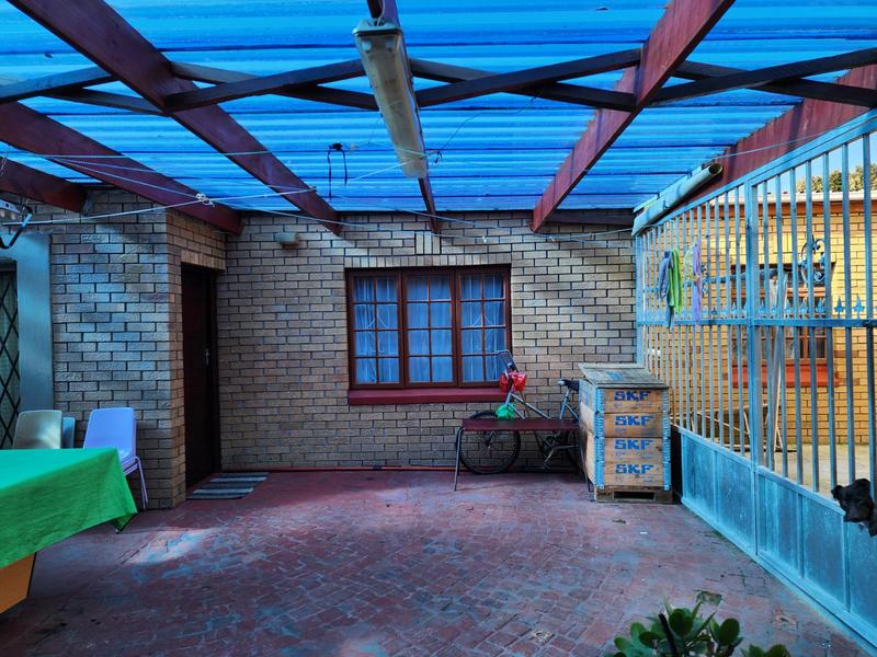 4 Bedroom Property for Sale in Ottery Western Cape